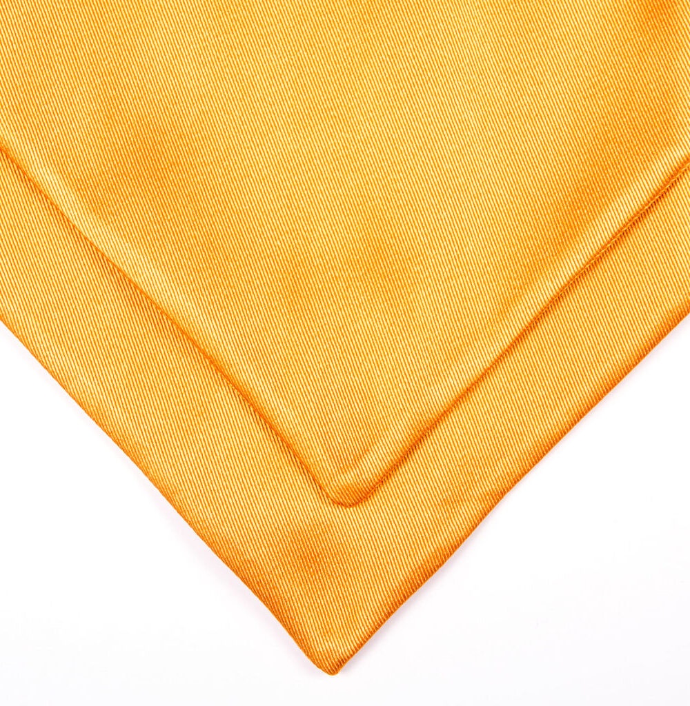 Prima Cravatta Festive sarja kuuluv apelsinikarva pikk klassikaline siidine kravatt Oscar Matzerath